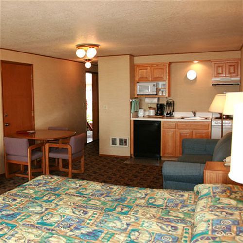 Tradewinds Motel Rockaway Beach Quarto foto